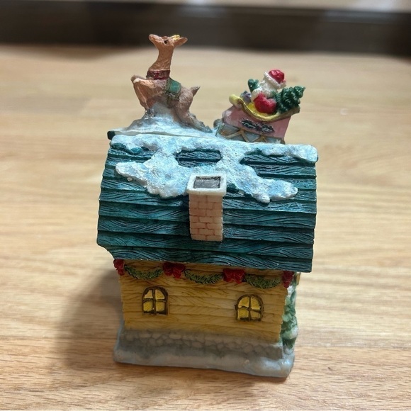 Vintage Christmas Eve at Home Decor Figure Open Close Box House Resin Santa - Picture 4 of 6